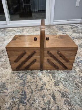 Vintage Wood 3 Tier Accordian Style Sewing Box Craft Organizer Like New